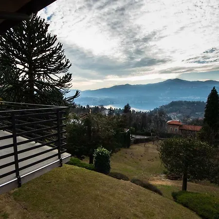 La Casa Rossa Orta Lake Miasino